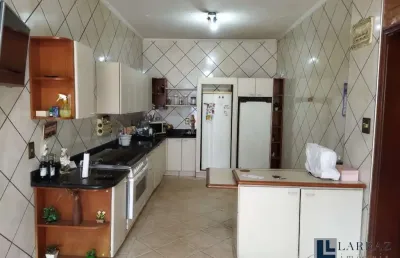 Casa mais salao comercial para venda no ipiranga com 3 dormitorios, quintal, 2 vagas de garagem, 129 m2 construidos em um terreno de 155 m2