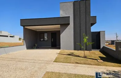 Linda casa nova alto padrão para venda no charmoso condomínio quinta da mata 2 com 3 suítes, gourmet e piscina em 250 m2 de área total