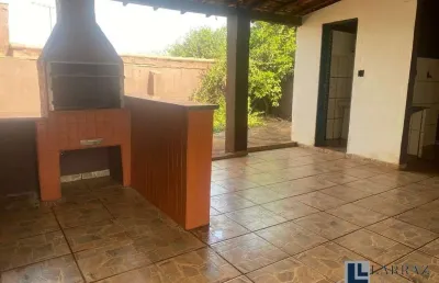 Oportunidade. otima casa para venda na vila tiberio em uma travessa tranquila e segura, 2 dormitorios, varanda gourmet em 170 m2 total