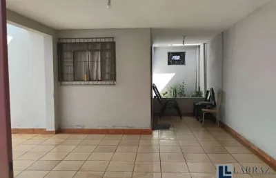 Casa para venda no valentina figueiredo, 2 dormitorios, 2 vagas, amplo quintal, 130 m2 construidos em um terreno de 200 m2