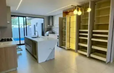 Linda casa nova para venda na zona sul, cond vivendas da mata, ilha aroeira, 3 suites sendo 1 master, gourmet e piscina em 162 m2 construidos, lazer c