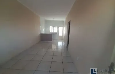 Ótima casa para venda na zona leste no pedra branca, 2 dormitorios com 1 suite, amplo quintal, 62 m2 construidos em um terreno de 160 m2