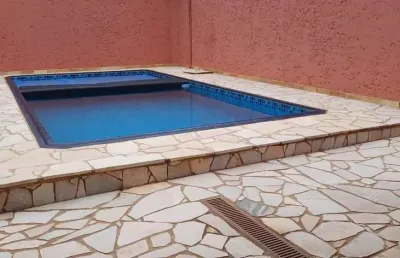 Casa para venda na lagoinha, 3 dormitorios sendo 1 suite, varanda gourmet e piscinam 220 m2 construidos em um terreno de 420 m2
