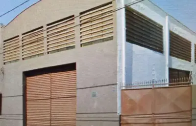 Galpao para locação na av. mogiana em ótima localização, 747 m2 construidos em um terreno de 471m2, mezanino com 4 salas, 3 banheiros