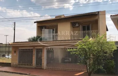 Ótima casa para venda no jardim california, ideal também para comercio, 3 suites, ótimo acabamento, varanda gourmet e piscina em 356 m2
