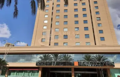 Sala comercial para locacao no edificio times square business,136 m2 de area privativa, 2 vagas, recepção, copa, banheiro privativo, divisorias e ar-c