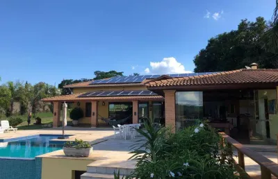 Lindo rancho para locação por temporada em cassia / delfinopolis mg, na beira da represa e nos pes da serra da canastra, 6 suites, para 16 pessoas, la