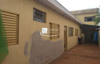 Casa para venda na vila tibério, 3 dormitórios, 2 banheiros, na parte superior área livre.
