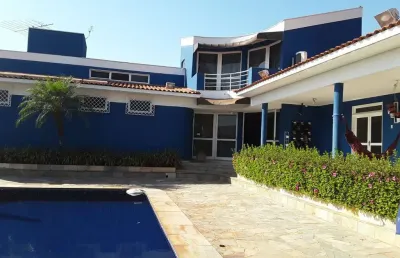 Imponente sobrado para venda na lagoinha, 4 dormitorios 2 suites, rica em armários, varanda gourmet, piscina, sauna, lago em 840 m2 de area total