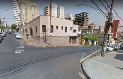 Excelente ponto comercial, casa de esquina com 314 m2 mais terreno em frente para estacionamento com 144 m2
