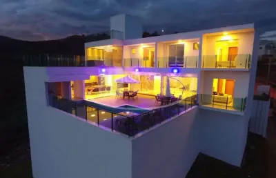 Magnifico sobrado para venda em escarpas do lago, linda vista, 5 suites, ampla varanda gourmet, piscina borda infinita e heliponto em 781 m2