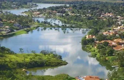 Lotes em condomínio fechado para venda em capitólio ao lado do escarpas do lago, lote com 2.362 m2, portaria e infraestrutura náutica completa