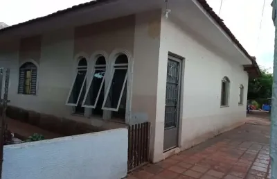 Casa com 3 quartos à venda na Rua Paraíso, Vila Marumby, Maringá