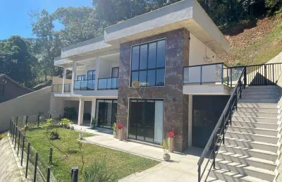 Casa em condomínio para venda em teresópolis, panorama, 3 dormitórios, 3 suítes, 4 banheiros, 3 vagas
