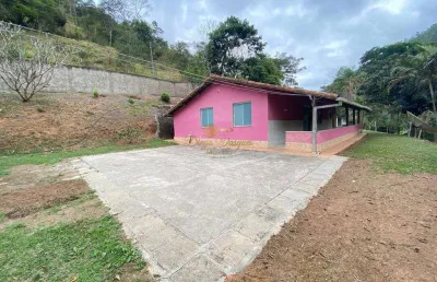 Casa para venda em teresópolis, pessegueiros, 3 dormitórios, 1 suíte, 2 banheiros, 5 vagas