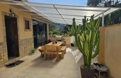 Casa para venda em teresópolis, caxanga, 4 dormitórios, 3 suítes, 4 banheiros, 2 vagas