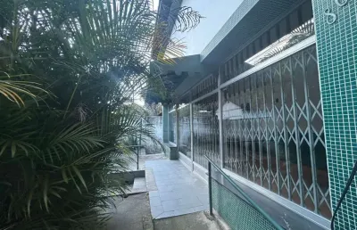 Casa para venda em petrópolis, carangola, 3 dormitórios, 1 suíte, 2 banheiros, 3 vagas