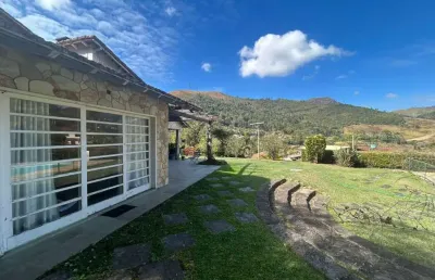 Casa para venda em petrópolis, araras, 5 dormitórios, 3 suítes, 4 banheiros, 4 vagas