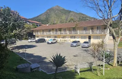 Casa em condomínio para locação em teresópolis, bom retiro, 2 dormitórios, 2 banheiros, 1 vaga