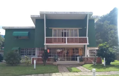 Casa para venda em teresópolis, albuquerque, 4 dormitórios, 2 suítes, 5 banheiros, 4 vagas