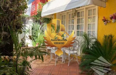Espetacular casa à venda em taubaté-sp, no centro, com 3 quartos, 1 suíte, 1 sala, 2 banheiros, 2 vagas de garagem, 201 m²!
