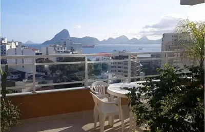 Vendo cobertura em niterói, 2 quartos (1 suíte), 2 vagas, 194 m2, com vista mar