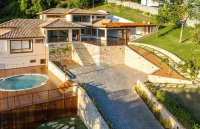 Mansão a venda  com vista espetacular na ferradura em búzios