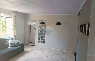 Casa charmosa à venda: conforto e oportunidade única!