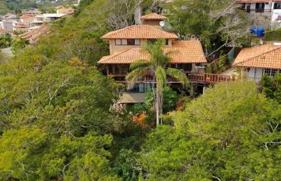 À venda: casa impecável com rgi em ótima localização em geribá, armação dos búzios