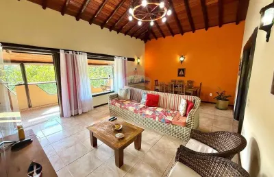 À venda: casa linear com vista exuberante, madeira nobre e área gourmet em josé gonçalves, armação dos búzios