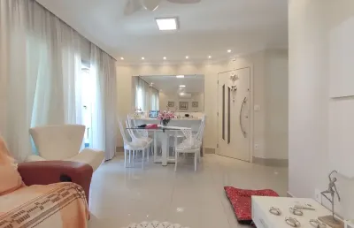 Apartamento reformado de 3 quartos na praia das asturias, guarujá-sp: mobiliado e com lazer completo! venha conhecer!