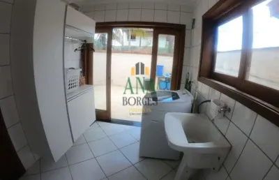 Bela residência a venda no condomínio ibiti do paço