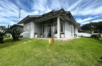 Casa com 3 quartos à venda na Rua Tutóia, Glória, Joinville