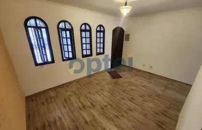 Sobrado de 3 dormitórios e 2 vagas no rudge ramos com churrasqueira