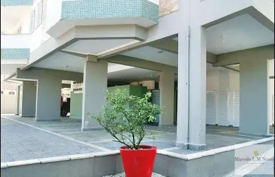 Apartamento de 02 dormitórios com piscina na praia do itaguá em ubatuba