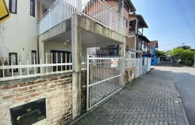 Sobrado com 2 dormitórios à venda, 64 m²  - itajuba - barra velha/sc