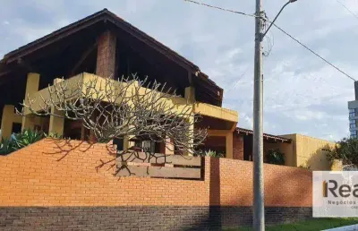 Casa quadra mar exclusiva em balneário piçarras: seu refúgio a passos da praia