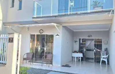 Sobrado com 3 dormitórios à venda, 115 m² - itajuba - barra velha/sc