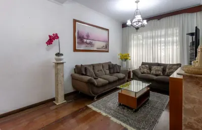 Funcional casa tipo para venda em vila mascote com 4 quartos, sendo 2 suítes, 283m²