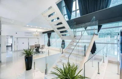 Sobrado com 751m² 4 quartos, à venda, no bairro jardim social em curitiba