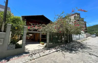 Casa 5 quartos no costão de bombas - mobiliada, 250m da praia!