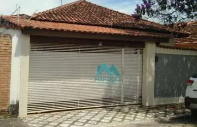 Casa com 3 quartos para alugar na Vila Resende, Caçapava 