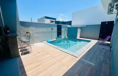Linda casa térrea com 170m2 de construção e terreno de 300m2.