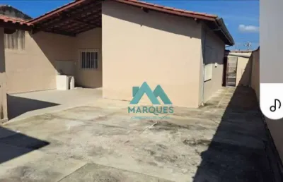 Ótima casa em bairro próximo a rodoviária, posto de saúde, escolas e outros