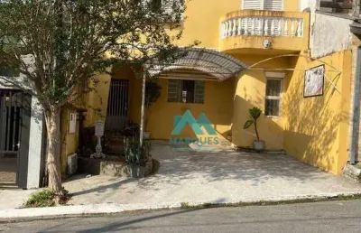 Excelente sobrado em bairro próximo a tudo em caçapava-sp
