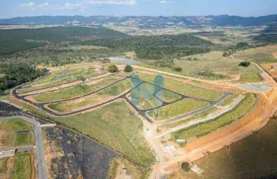 Lindo terreno de 661m² no residencial borda do lago
