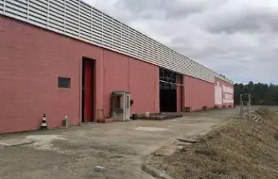 Excelente galpão com 7000m² de área construída e 145.000m² de terreno de frente para via dutra