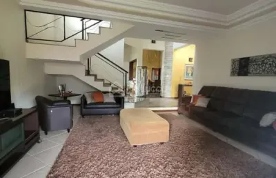 Casa em condomínio fechado com 3 quartos à venda na estrada do jequitibá, 1750, condomínio moinho do vento, valinhos, 430 m2 por r$ 2.190.000