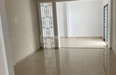 Casa com 5 quartos à venda na rua afonso pena, 1179, ponte preta, campinas, 190 m2 por r$ 700.000