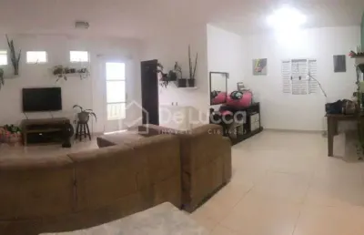 Casa com 5 quartos à venda na avenida josé fonseca arruda, 665, jardim dos oliveiras, campinas, 280 m2 por r$ 830.000